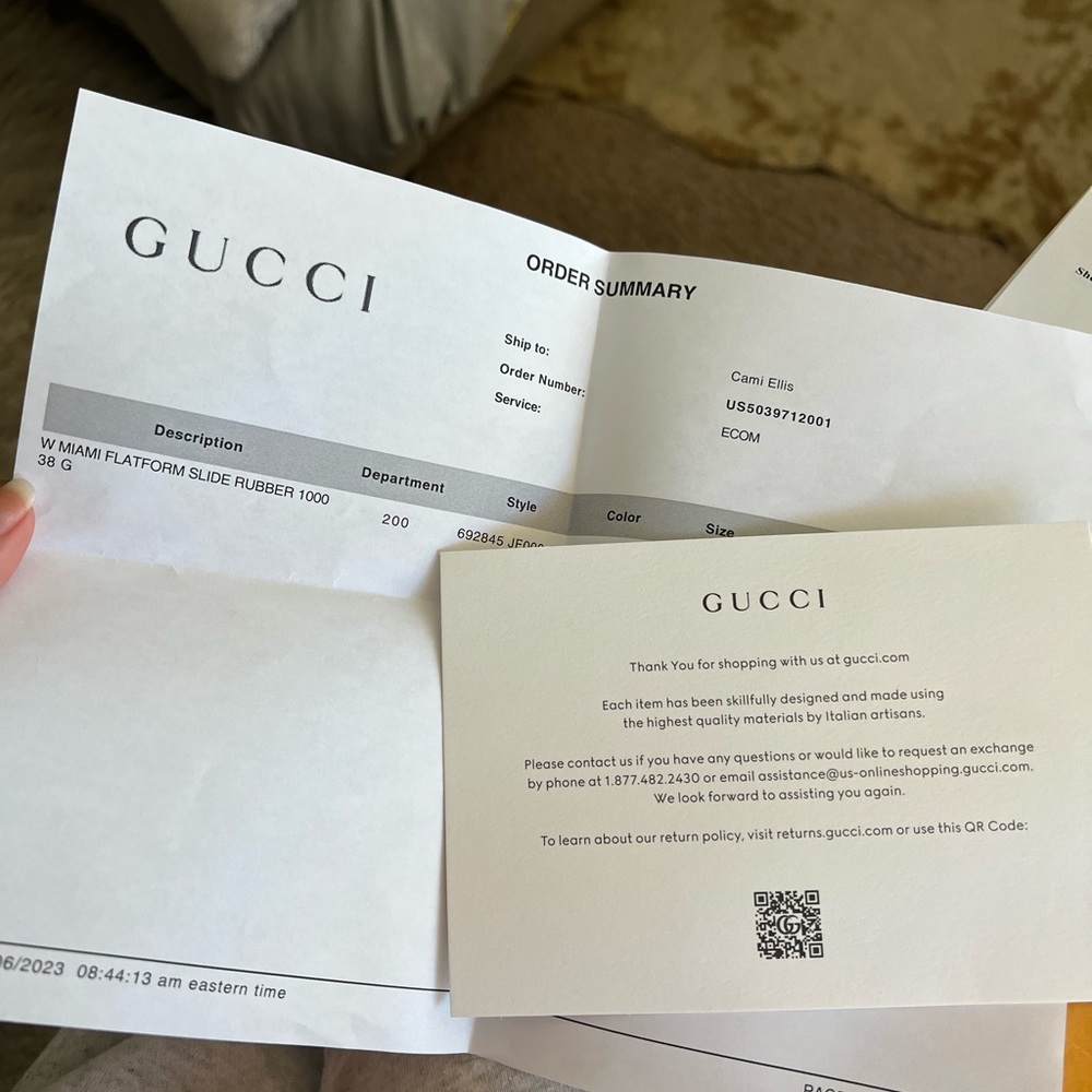 Gucci Slides size 8 . Brand new Never Worn! NIB!They are too small. $550 OBO